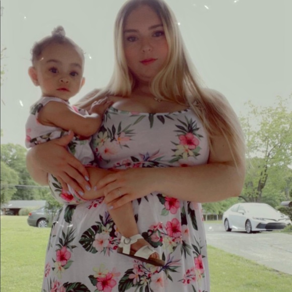 Meet your Posher, Marissa - Picture 1 of 1